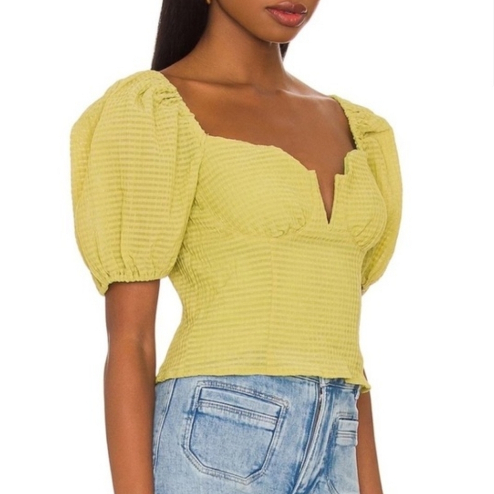 Astr The Label Revolve Vibrant Lime Green Daydreamer Top Size Medium